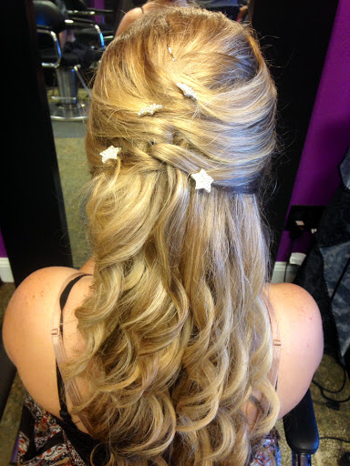 Beauty Salon «Village Vanity», reviews and photos, 135 Deer Park Ave, Babylon, NY 11702, USA