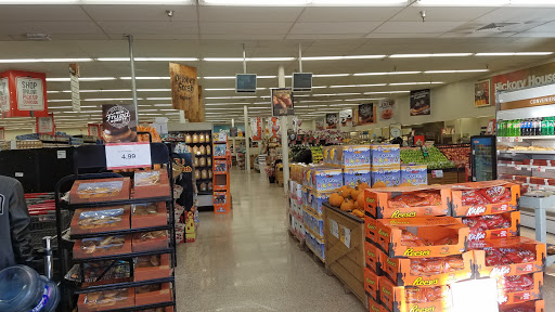 Hy-Vee Grocery Store