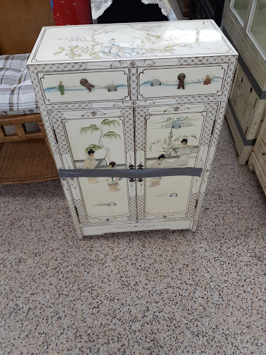 Thrift Store «Community Family Thrift Store», reviews and photos, 901 E 10th Ave, Hialeah, FL 33010, USA