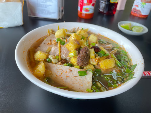 盈楹越南食堂quán phở chị Doanh 的照片