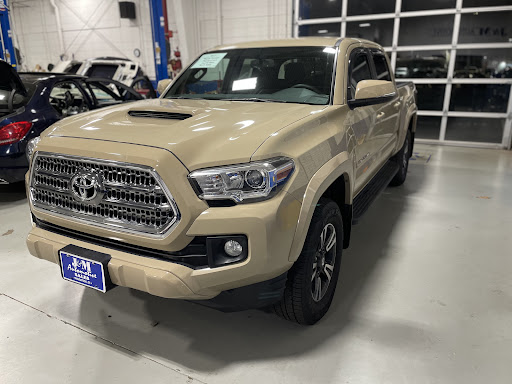 Car Dealer «J&M Automotive Sales and Service LLC», reviews and photos, 756 New Haven Rd, Naugatuck, CT 06770, USA