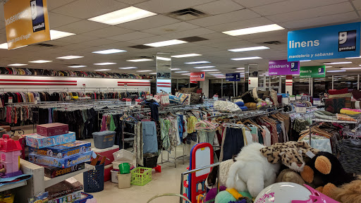 Thrift Store «Goodwill Store and Donation Center», reviews and photos, 2904 S University Ave, Little Rock, AR 72204, USA