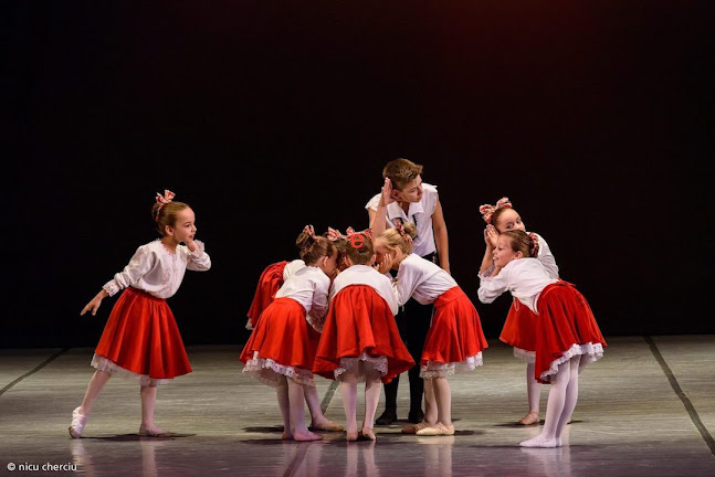 Opinii despre Studiourile de balet "Simona Noja" în <nil> - Școală de dans