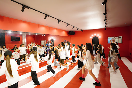 ダンススクール Studio Sneaky 豊橋校