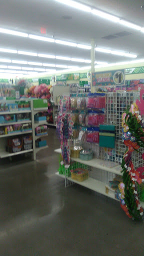 Dollar Store «Dollar Tree», reviews and photos, 225 Rivers Edge Dr, Milford, OH 45150, USA