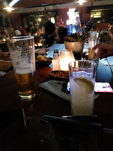 Opinii despre Naos Bar Restaurant în Βόλος - Καφετέρια