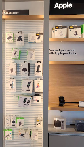 Cell Phone Store «Bluegrass Cellular», reviews and photos, 1608 Ring Rd, Elizabethtown, KY 42701, USA