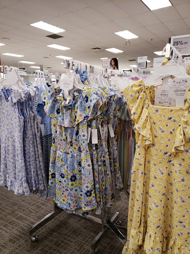 Shopping Mall «Middlesex Mall», reviews and photos, 6747 Hadley Rd, South Plainfield, NJ 07080, USA