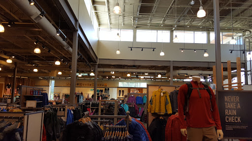 Clothing Store «L.L. Bean», reviews and photos, 1 Ridge Hill Boulevard, Yonkers, NY 10710, USA
