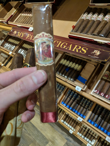 Tobacco Shop «Mickey Blakes Cigar & Golf», reviews and photos, 50 Spring St, Southington, CT 06489, USA