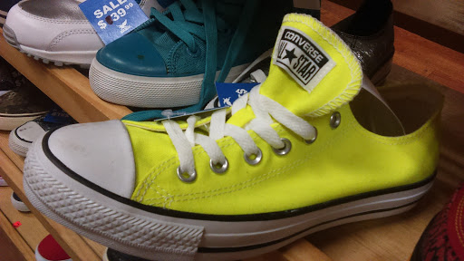 Shoe Store «Shiekh Shoes», reviews and photos, 1100 S Mooney Blvd, Visalia, CA 93277, USA