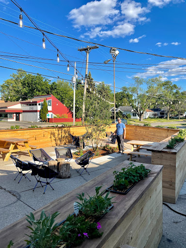 Outdoor Sports Store «Switchback Gear Exchange», reviews and photos, 2166 Plainfield Ave NE, Grand Rapids, MI 49505, USA