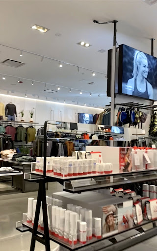 Sportswear Store «lululemon», reviews and photos, 8702 Keystone Crossing #21, Indianapolis, IN 46240, USA