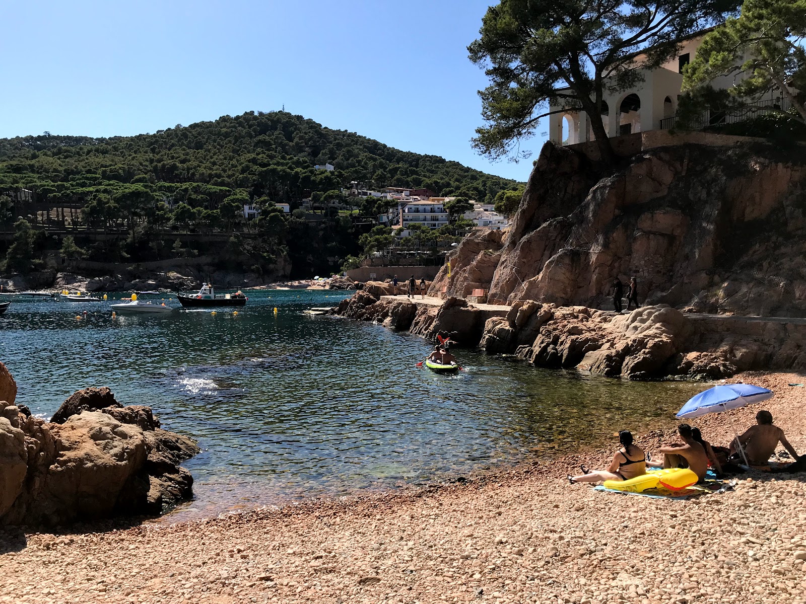 Photo de Cala Aigua Dolca avec petite baie