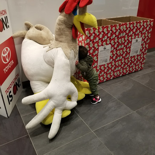 Toyota Dealer «Sunrise Toyota», reviews and photos, 3984 Sunrise Hwy, Oakdale, NY 11769, USA