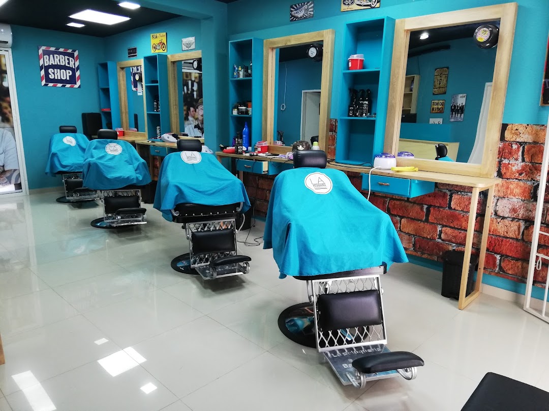 LA PELUQUERIA BARBERSHOP