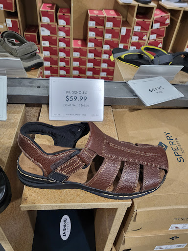 Shoe Store «DSW Designer Shoe Warehouse», reviews and photos, 60 NJ-17, Paramus, NJ 07652, USA