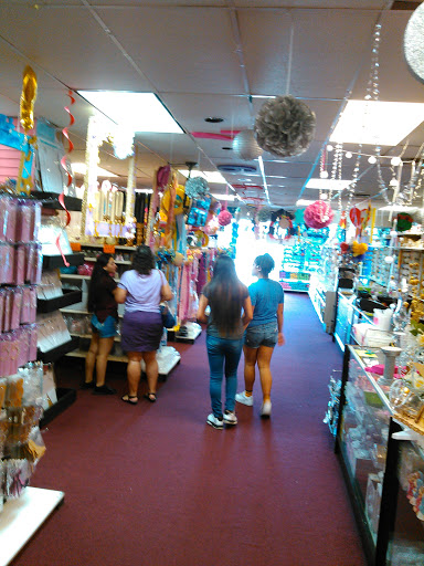 Shopping Mall «Shoppers City», reviews and photos, 660 SW Military Dr, San Antonio, TX 78221, USA