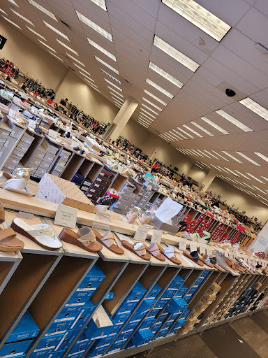 Shoe Store «DSW Designer Shoe Warehouse», reviews and photos, 16920 SW 72nd Ave, Tigard, OR 97224, USA