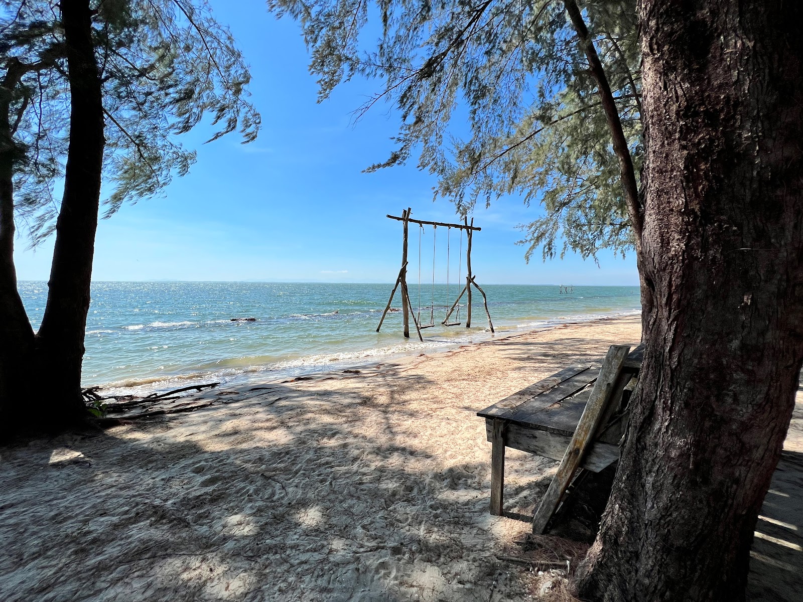 Suvarn Gleaw Thong Beach photo #9