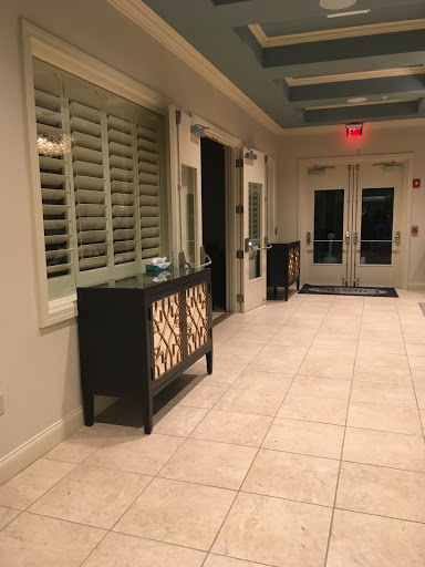 Funeral Home «Blount & Curry Funeral Home - Carrollwood Chapel», reviews and photos, 3207 W Bearss Ave, Tampa, FL 33618, USA