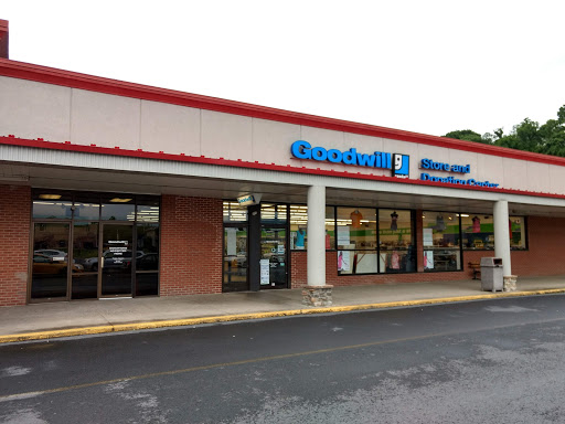 Goodwill Store & Donation Center, 224 N Logan Blvd, Burnham, PA 17009, USA, 