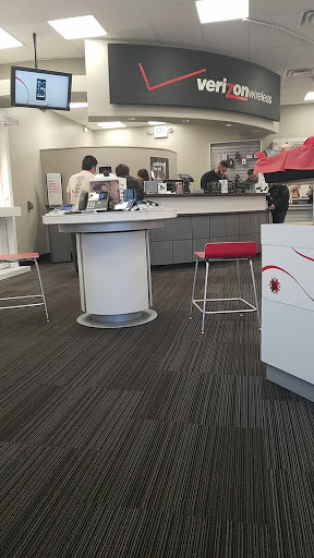Cell Phone Store «Verizon», reviews and photos, 11493 Olive Blvd, Creve Coeur, MO 63141, USA