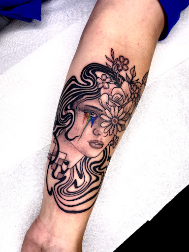 Explore outdoorsman tattoo ideas, creative tattoo ideas in Savannah, available at tattoos by delan