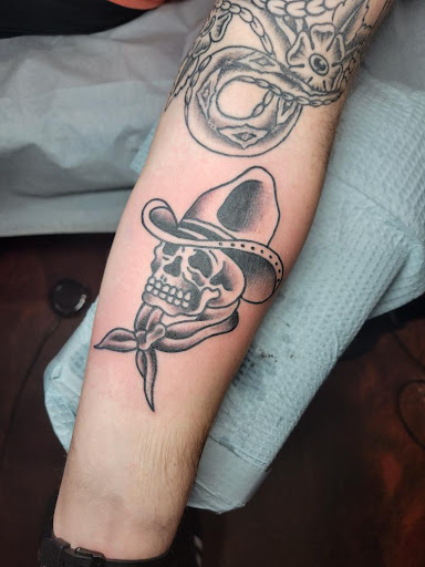 Explore tattoo ideas ankle bracelet, creative tattoo ideas in Libertyville, available at Lucky Seven Tattoo