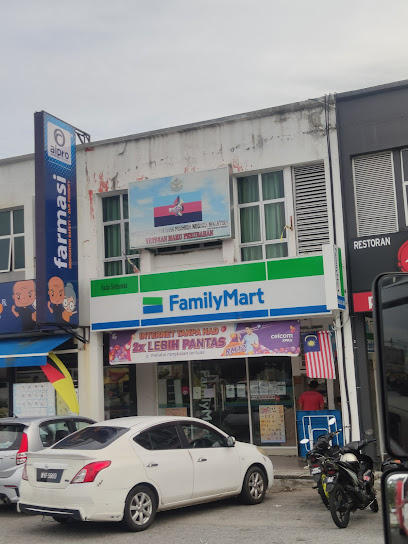 FamilyMart Sunggala Gateway