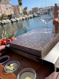 Photo n°20 de Le Boeuf sur le Quai d'Agrippa à Fréjus ()