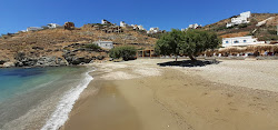 Vourni beach'in fotoğrafı imkanlar alanı