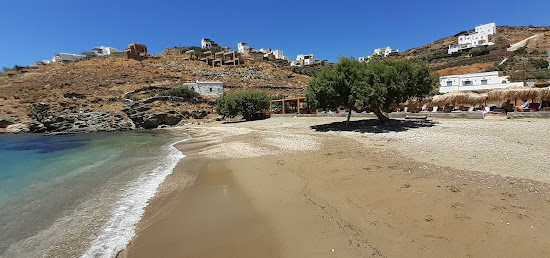 Vourni beach