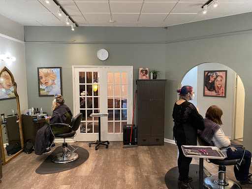 Ella and Oz Salon