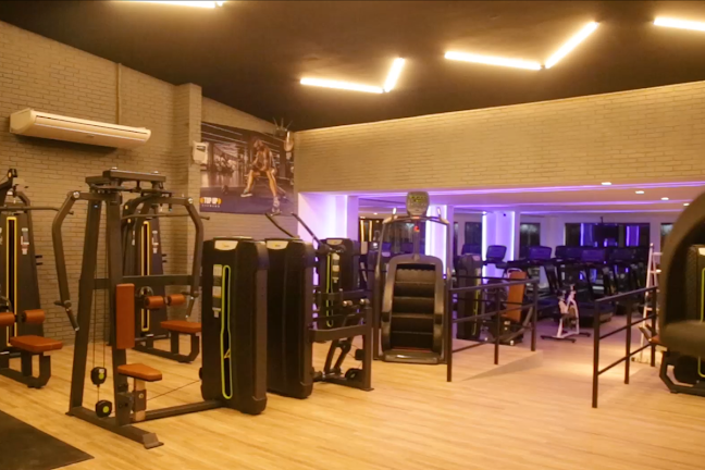 Academia Top Up Fitness Carlito Pamplona - Fortaleza