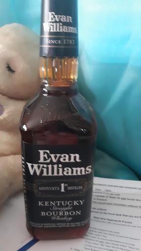 Liquor Store «23 LIQUOR STORE», reviews and photos, 3163 Hallandale Beach Blvd, Hallandale Beach, FL 33009, USA