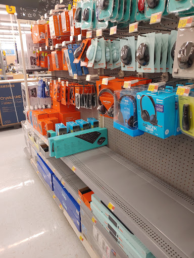 Discount Store «Walmart», reviews and photos, 2150 E National Ave, Brazil, IN 47834, USA