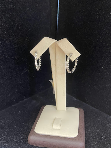 Jewelry Store «Levit Jewelers», reviews and photos, 1000 Park Blvd E, Massapequa Park, NY 11762, USA