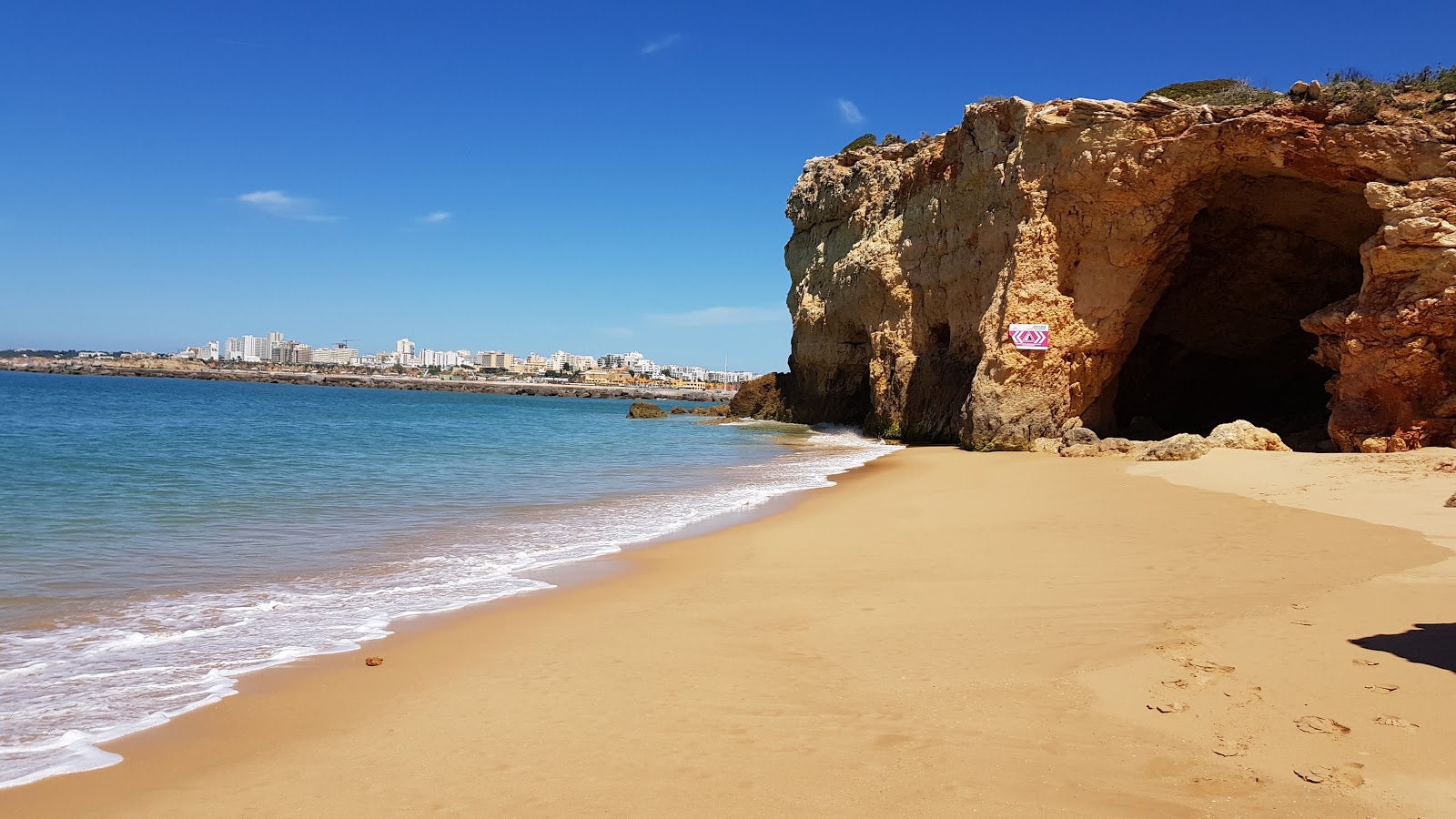 Φωτογραφία του Praia do Pintadinho και το όμορφο τοπίο του