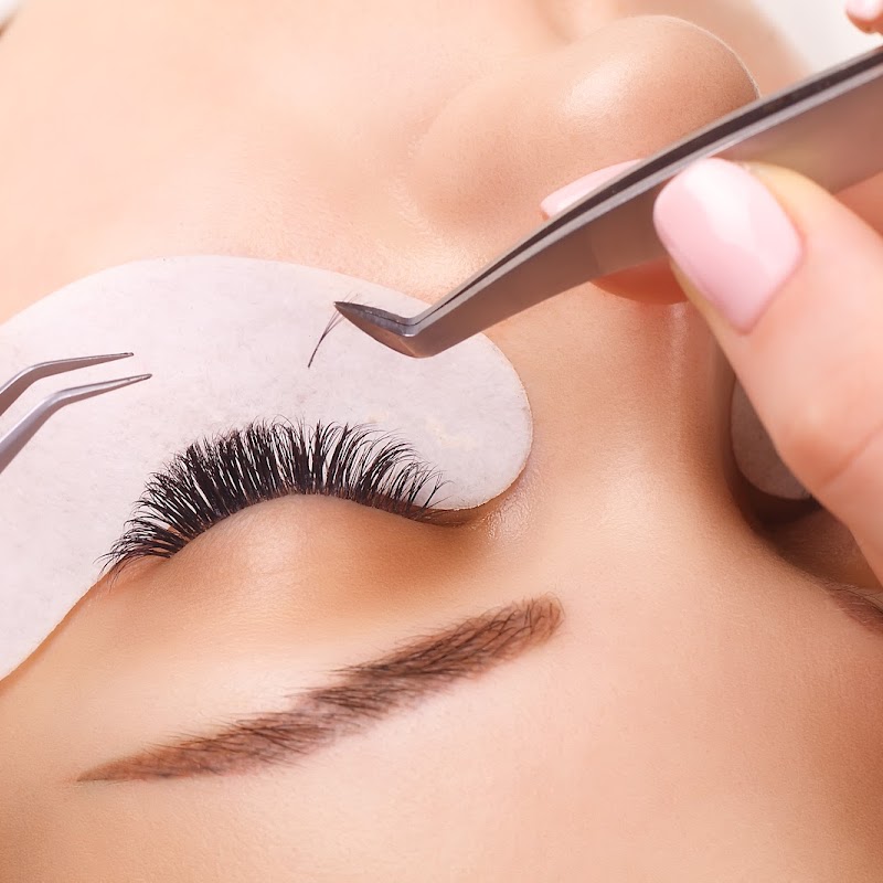 Whiplash Beauty Services - Eyelash Extensions