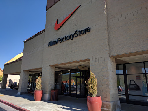 Nike Factory store, 6699 N Landmark Dr, Park City, UT 84098, USA, 