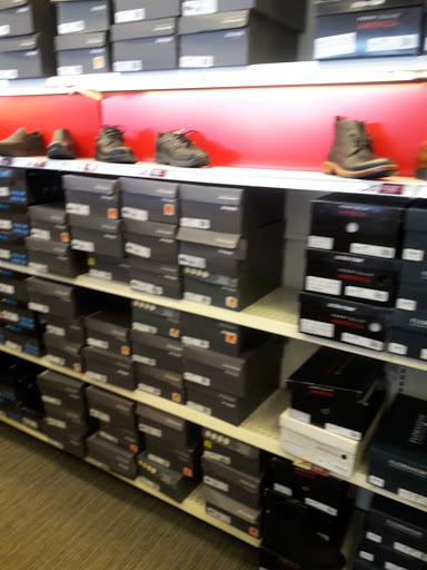 Shoe Store «Famous Footwear», reviews and photos, 113 Pavilion Pkwy, Fayetteville, GA 30214, USA