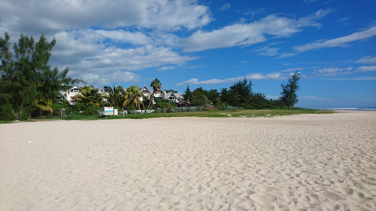 Photo of Breaking Beach with spacious shore