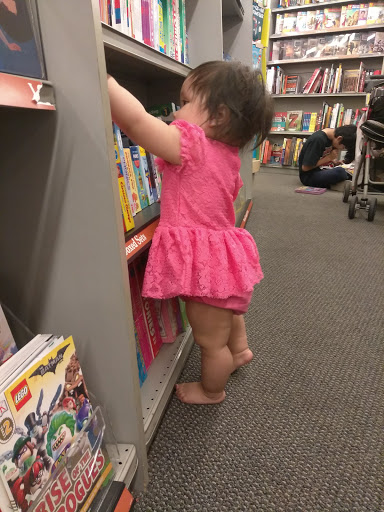 Book Store «Bookstar», reviews and photos, 12136 Ventura Blvd, Studio City, CA 91604, USA