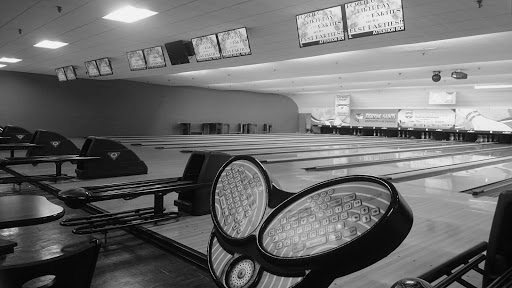 Bowling Alley «Joliet Town & Country Lanes», reviews and photos, 2231 W Jefferson St, Joliet, IL 60435, USA