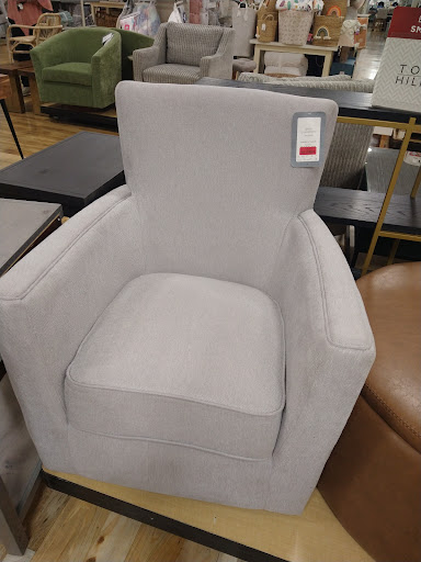 Home Goods Store «Home Goods», reviews and photos, 3 Main St, Edgewater, NJ 07020, USA