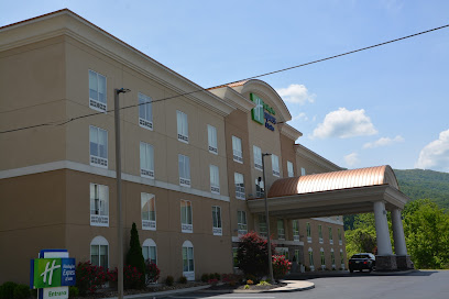 Holiday Inn Express & Suites Caryville, an IHG Hotel