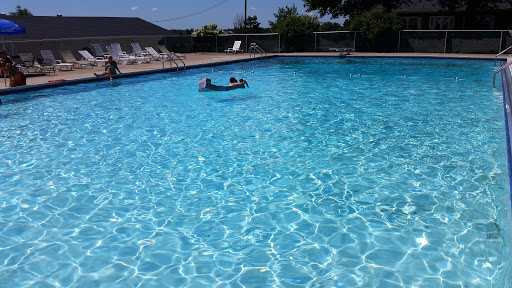 Country Club «Henry County Country Club», reviews and photos, 2200 Campbellsburg Rd, New Castle, KY 40050, USA