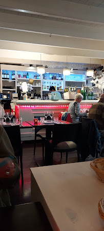 Atmosphère du Restaurant français Le 17 Bis à Piriac-sur-Mer - n°10