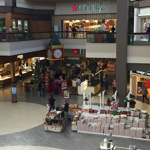 Shopping Mall «Greenbrier Mall», reviews and photos, 1401 Greenbrier Pkwy, Chesapeake, VA 23320, USA